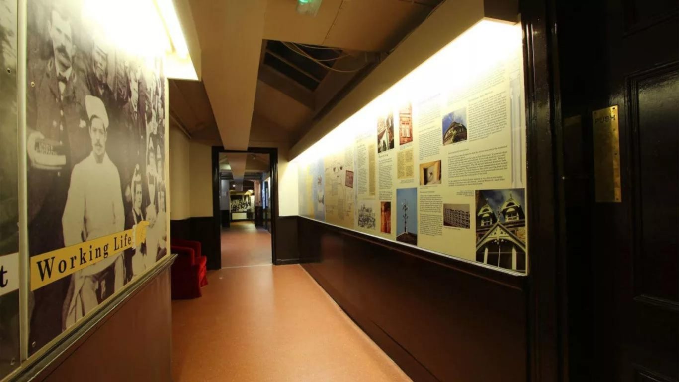 Atholl Palace Museum, Hotel