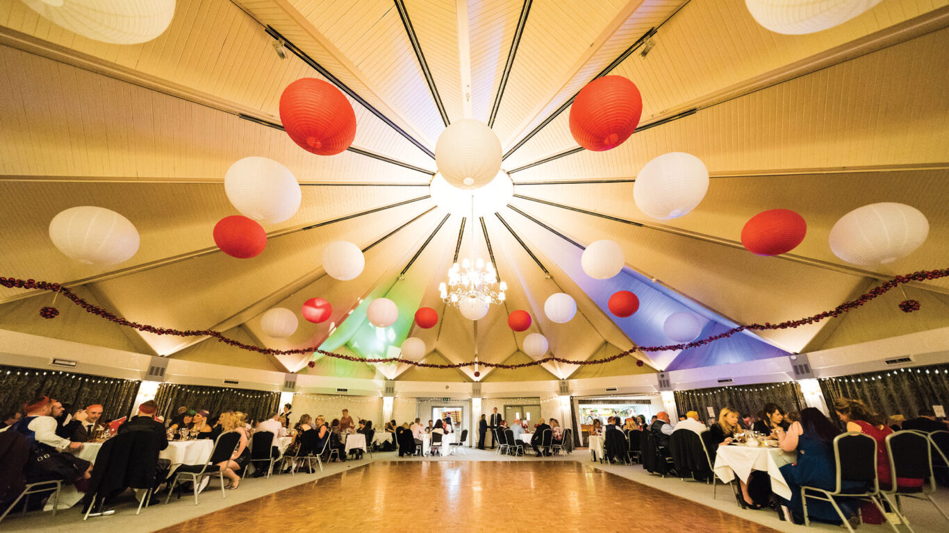 Setup-Christmas-Dinner