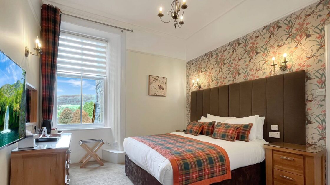 Room 102 Cosy Double Image 2