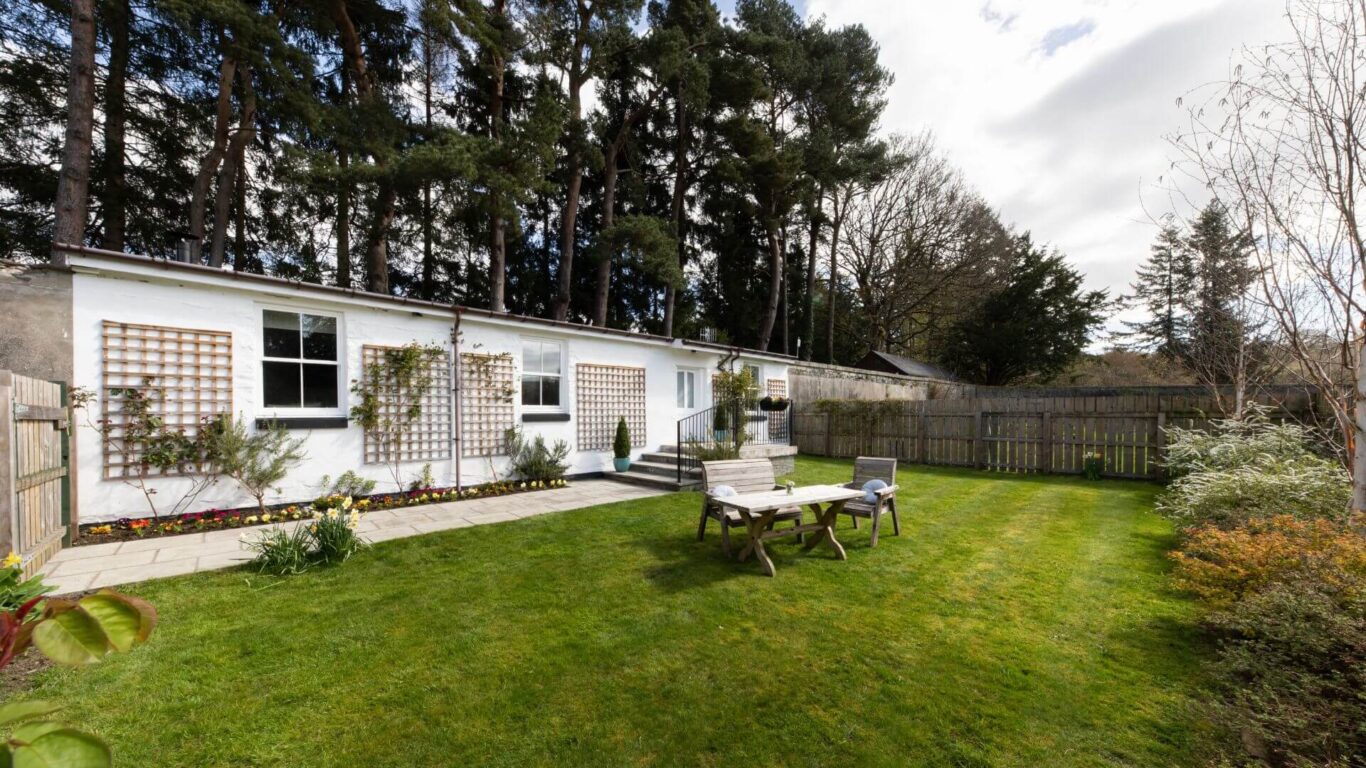 APH Lodges Sweet Pea Exterior 1