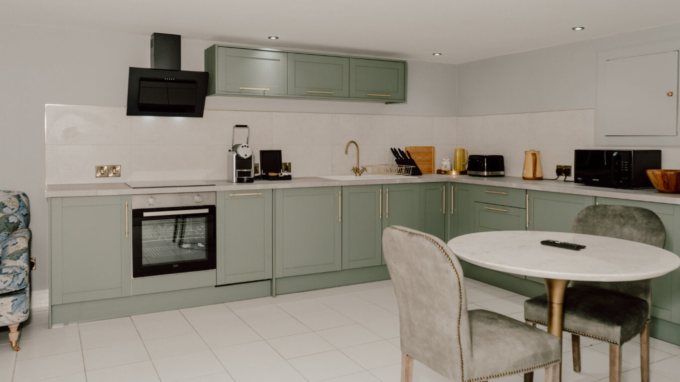ATHOLL PALACE HOTEL DOG FRIENDLY GARDEN ROOM 723 18