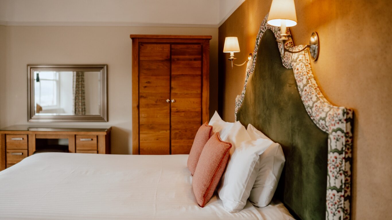 ATHOLL PALACE HOTEL SUPERIOR DOUBLE ROOM 310 2