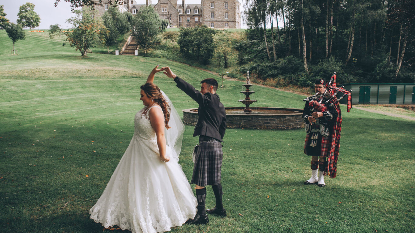 bagpipes at wedding, atholl palace hotel, pitlochry